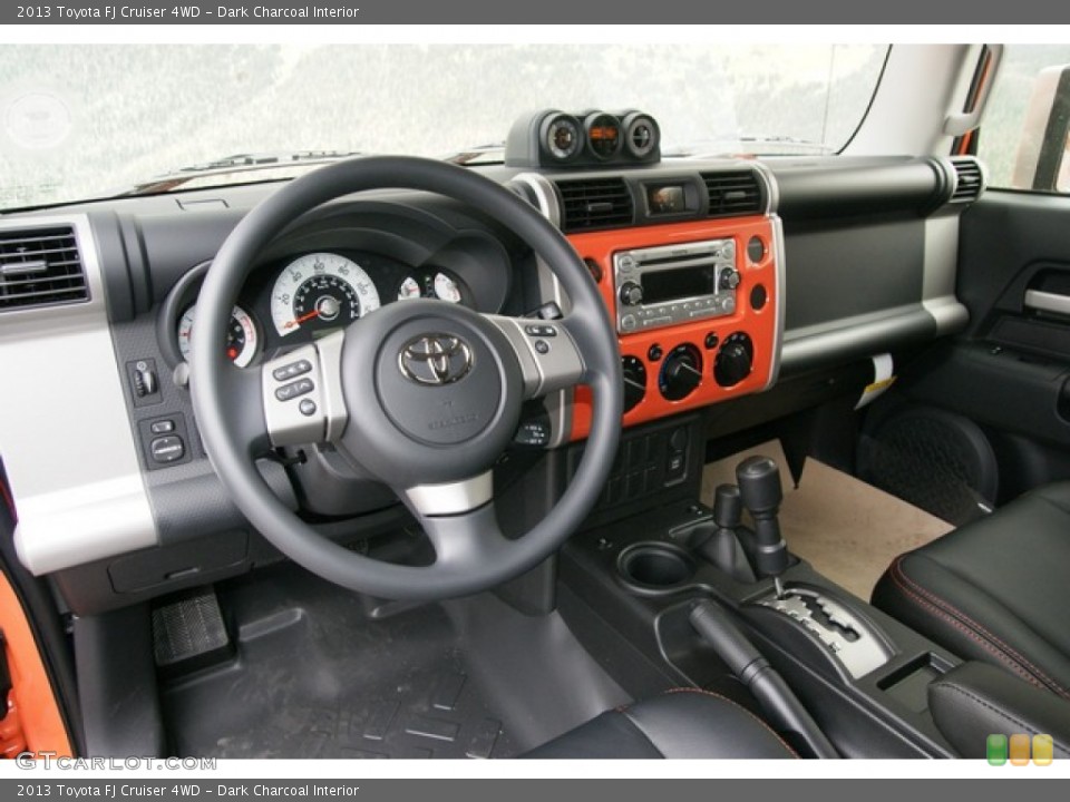 Dark Charcoal Interior Photo for the 2013 Toyota FJ Cruiser 4WD #74500372