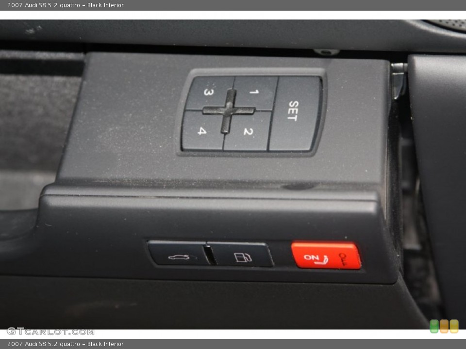 Black Interior Controls for the 2007 Audi S8 5.2 quattro #74520830