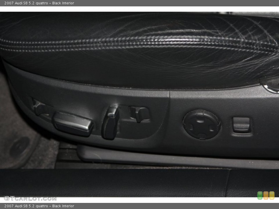 Black Interior Controls for the 2007 Audi S8 5.2 quattro #74520872