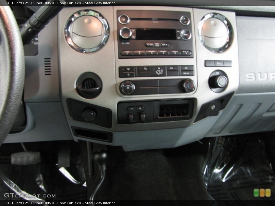Steel Gray Interior Controls for the 2011 Ford F250 Super Duty XL Crew Cab 4x4 #74528672