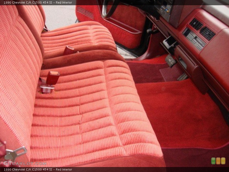 Red Interior Photo for the 1990 Chevrolet C/K C1500 454 SS #74529860