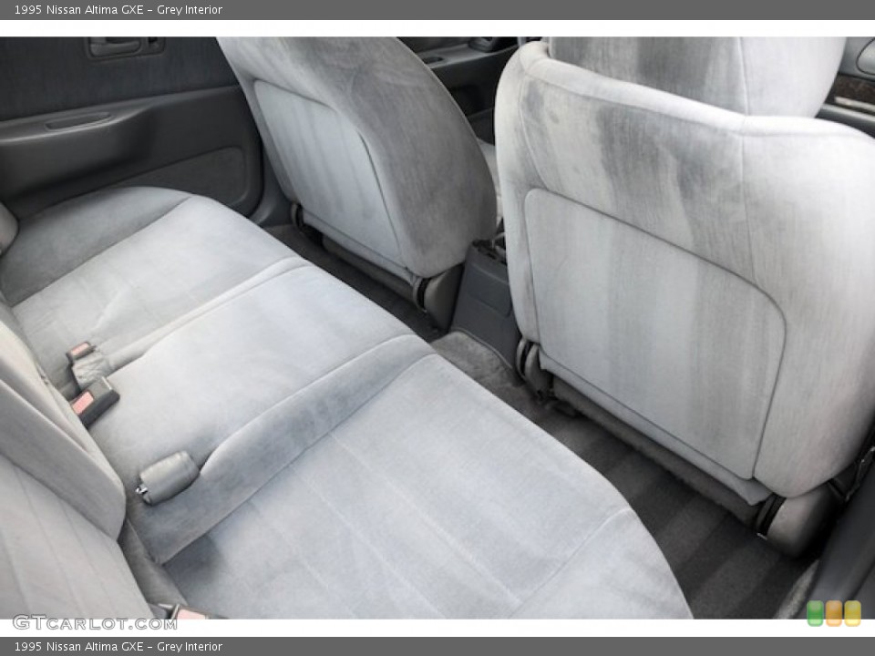 Grey Interior Rear Seat for the 1995 Nissan Altima GXE #74539571