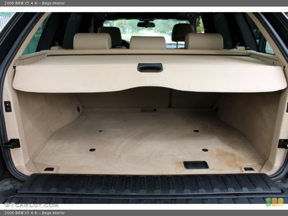 Beige Interior Trunk for the 2006 BMW X5 4.4i #74556822