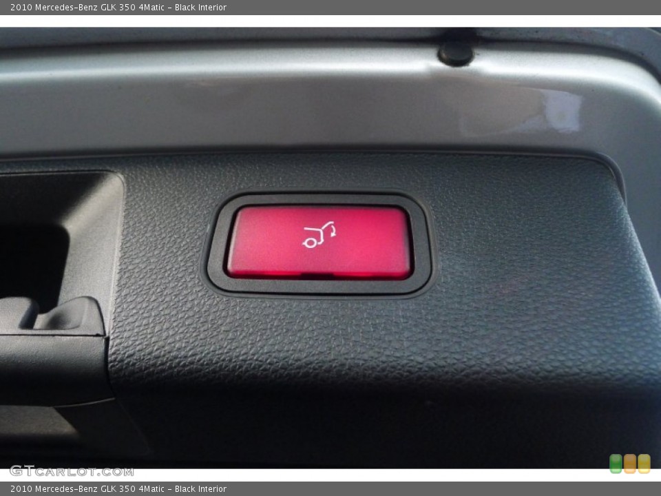 Black Interior Controls for the 2010 Mercedes-Benz GLK 350 4Matic #74567906