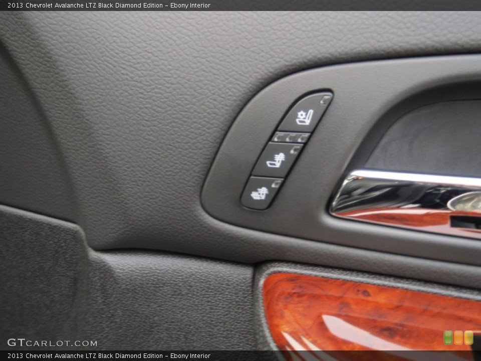Ebony Interior Controls for the 2013 Chevrolet Avalanche LTZ Black Diamond Edition #74582850