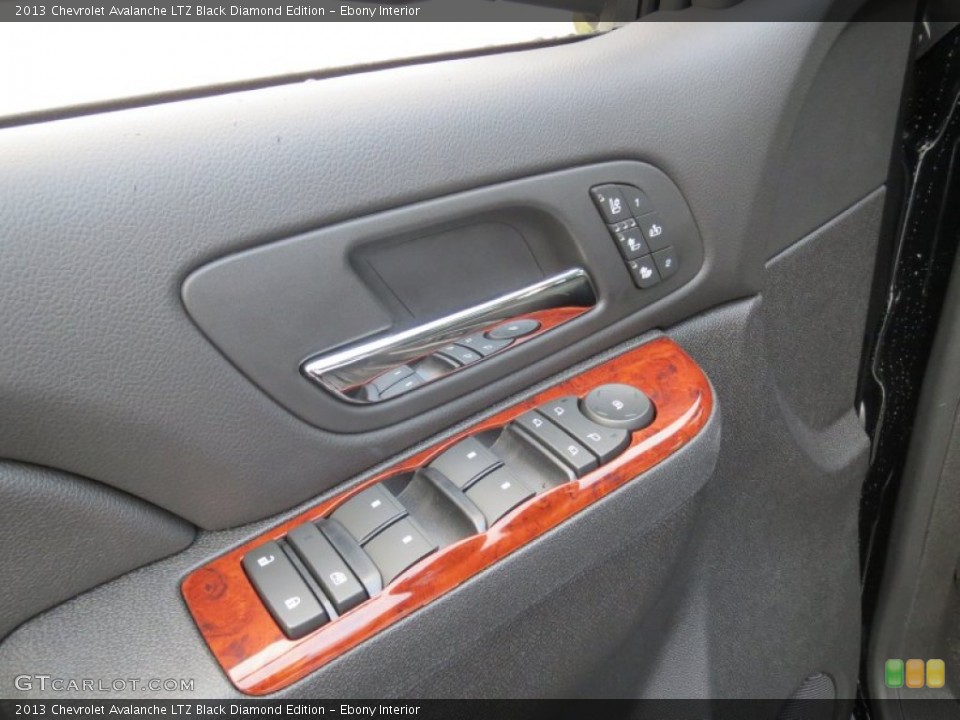 Ebony Interior Controls for the 2013 Chevrolet Avalanche LTZ Black Diamond Edition #74583032
