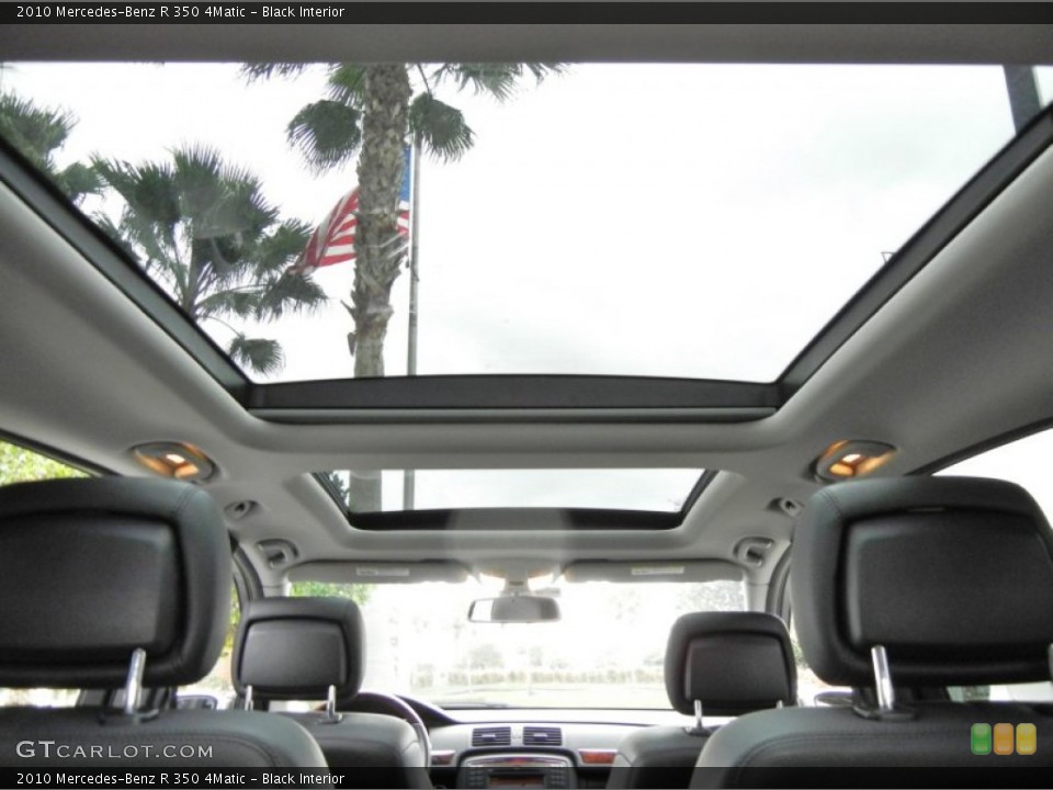 Black Interior Sunroof for the 2010 Mercedes-Benz R 350 4Matic #74587698