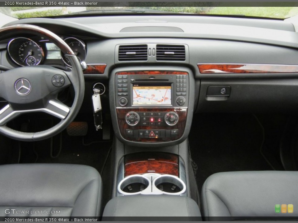 Black Interior Dashboard for the 2010 Mercedes-Benz R 350 4Matic #74587716