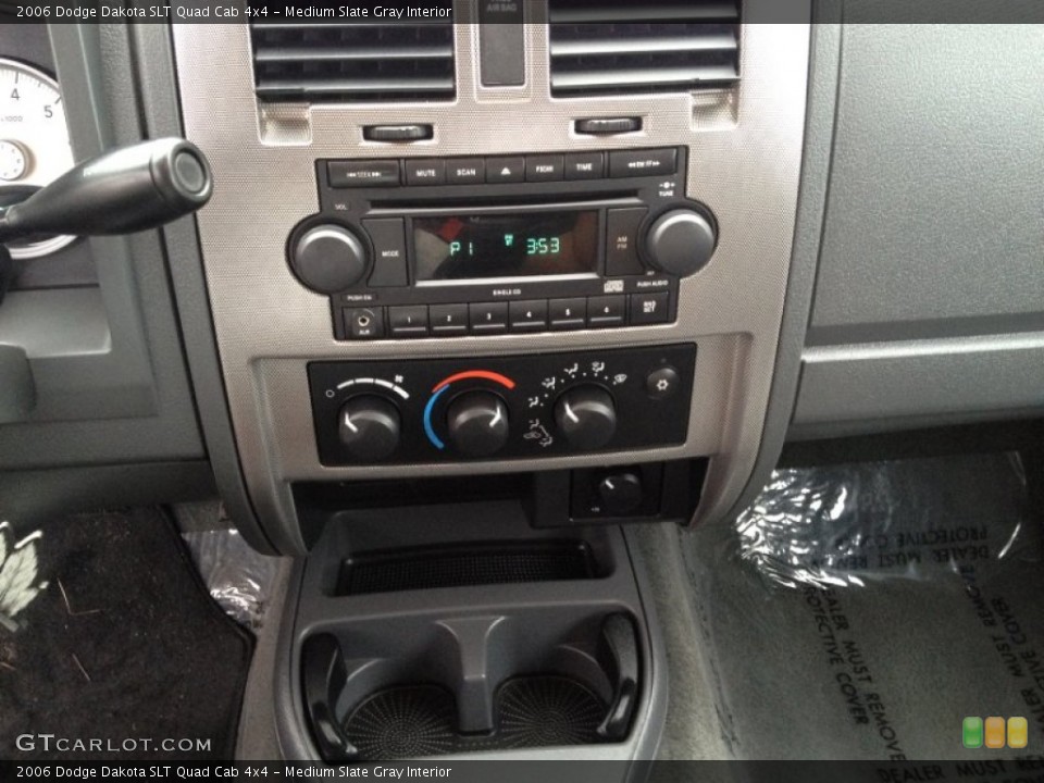 Medium Slate Gray Interior Controls for the 2006 Dodge Dakota SLT Quad Cab 4x4 #74590978