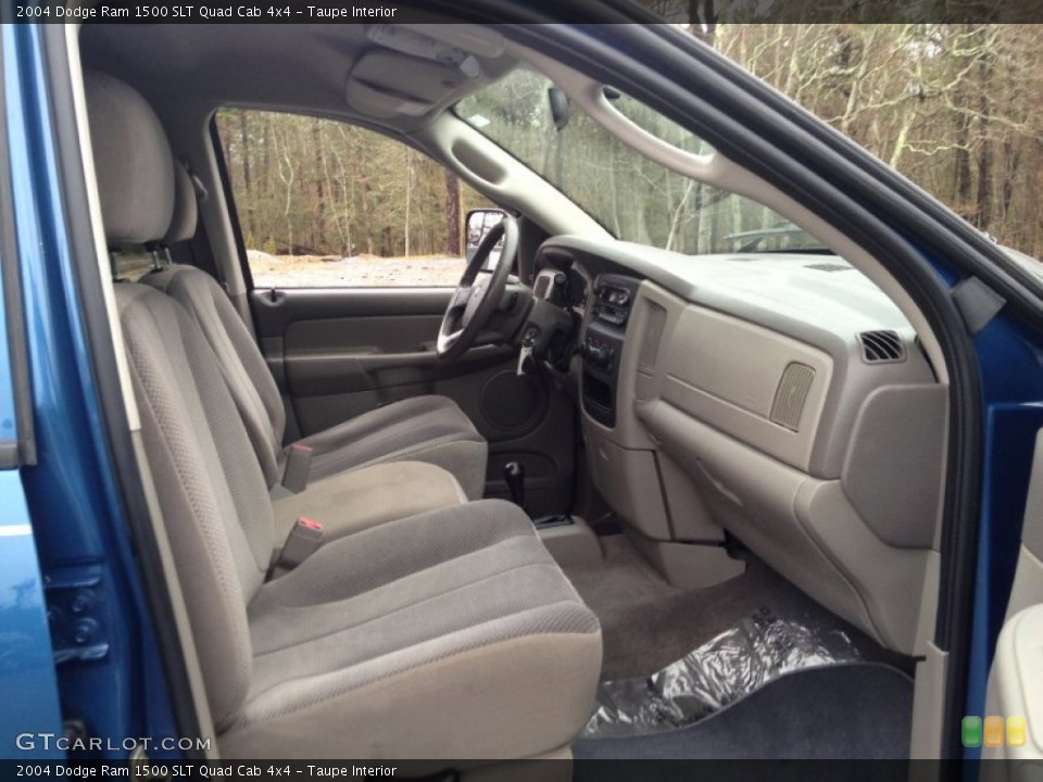 Taupe Interior Photo for the 2004 Dodge Ram 1500 SLT Quad Cab 4x4 #74591854