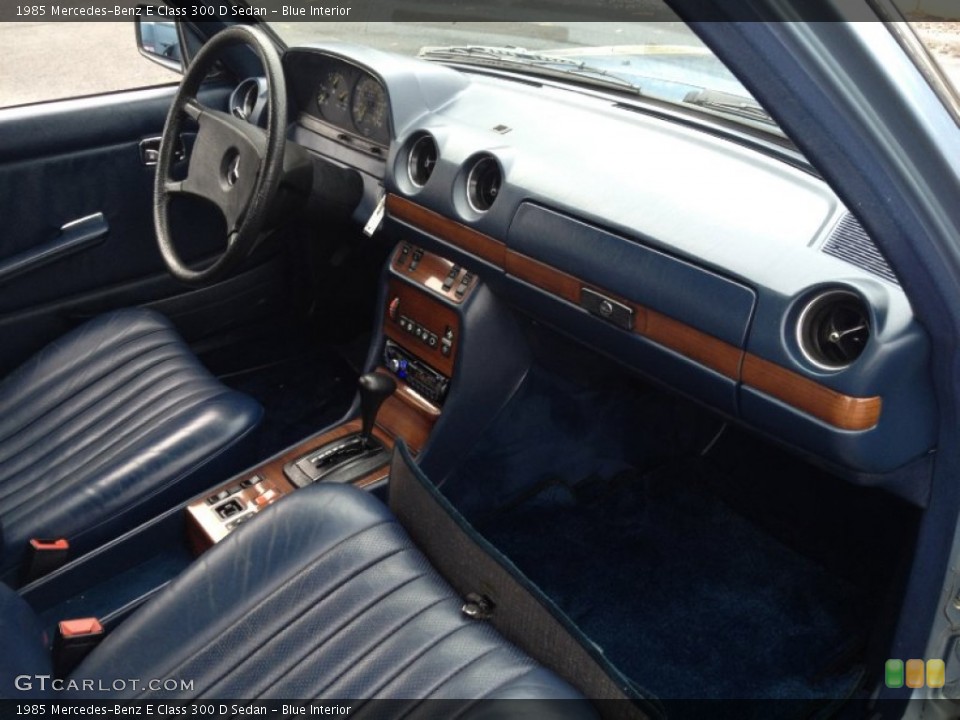 Blue Interior Dashboard for the 1985 Mercedes-Benz E Class 300 D Sedan #74594094