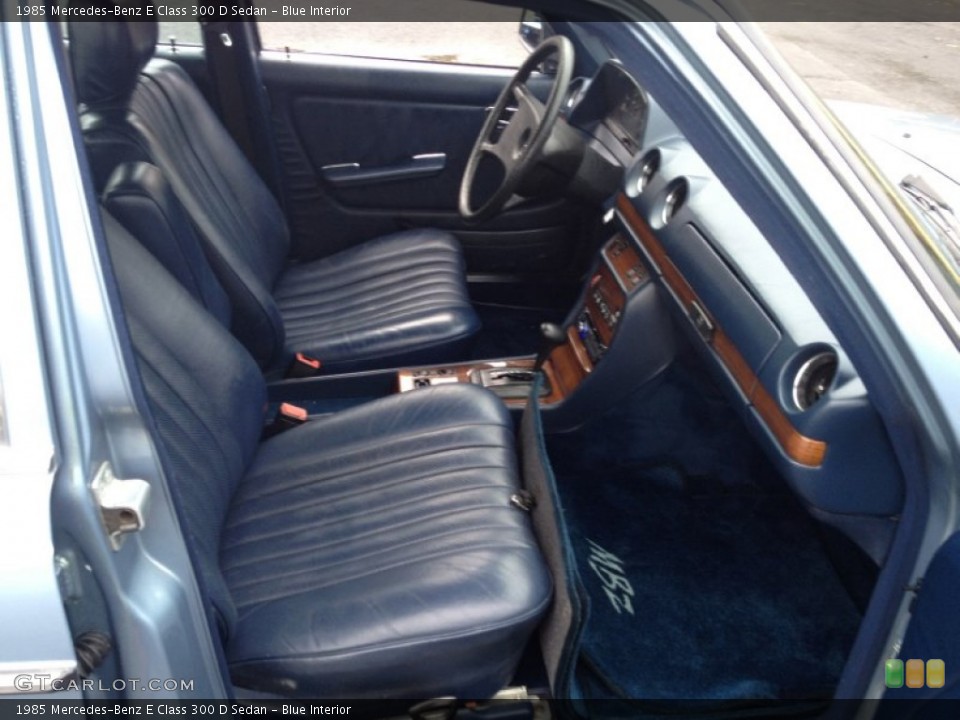 Blue Interior Front Seat for the 1985 Mercedes-Benz E Class 300 D Sedan #74594114