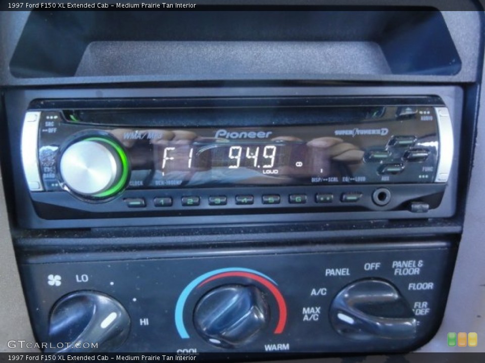 Medium Prairie Tan Interior Controls for the 1997 Ford F150 XL Extended Cab #74599649