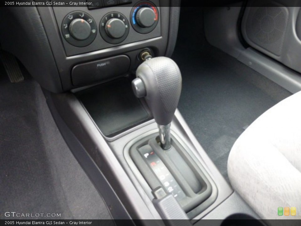 Gray Interior Transmission for the 2005 Hyundai Elantra GLS Sedan #74602927