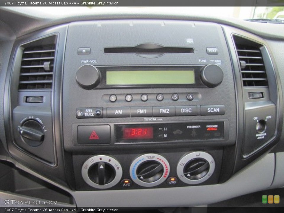 Graphite Gray Interior Controls for the 2007 Toyota Tacoma V6 Access Cab 4x4 #74616565