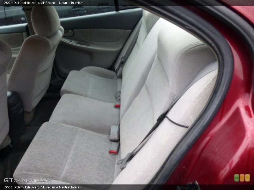 Neutral Interior Rear Seat for the 2002 Oldsmobile Alero GL Sedan #74618852