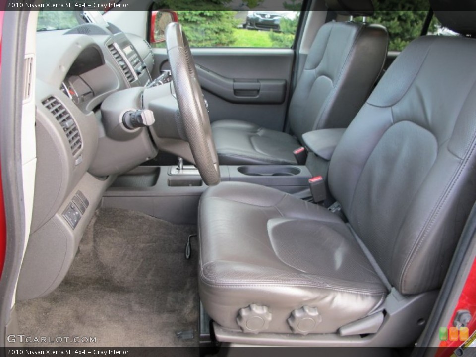 Gray Interior Photo for the 2010 Nissan Xterra SE 4x4 #74640413