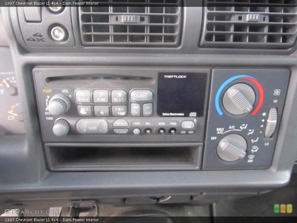 Dark Pewter Interior Controls for the 1997 Chevrolet Blazer LS 4x4 #74640609