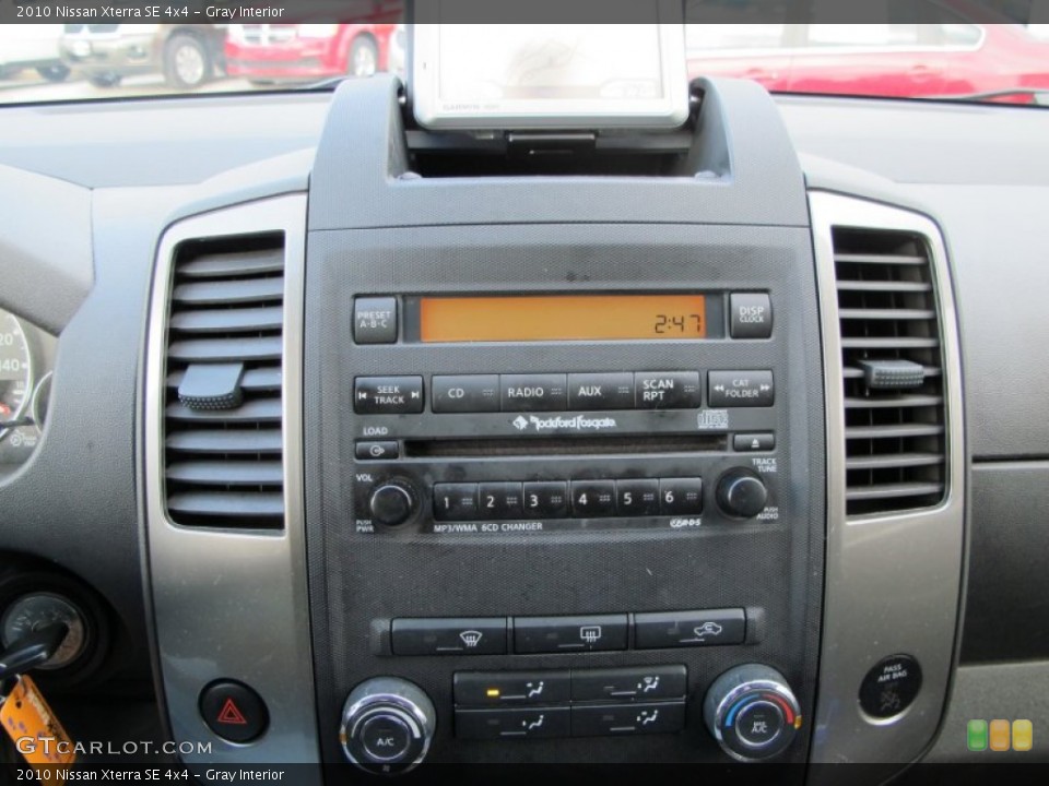 Gray Interior Controls for the 2010 Nissan Xterra SE 4x4 #74640643