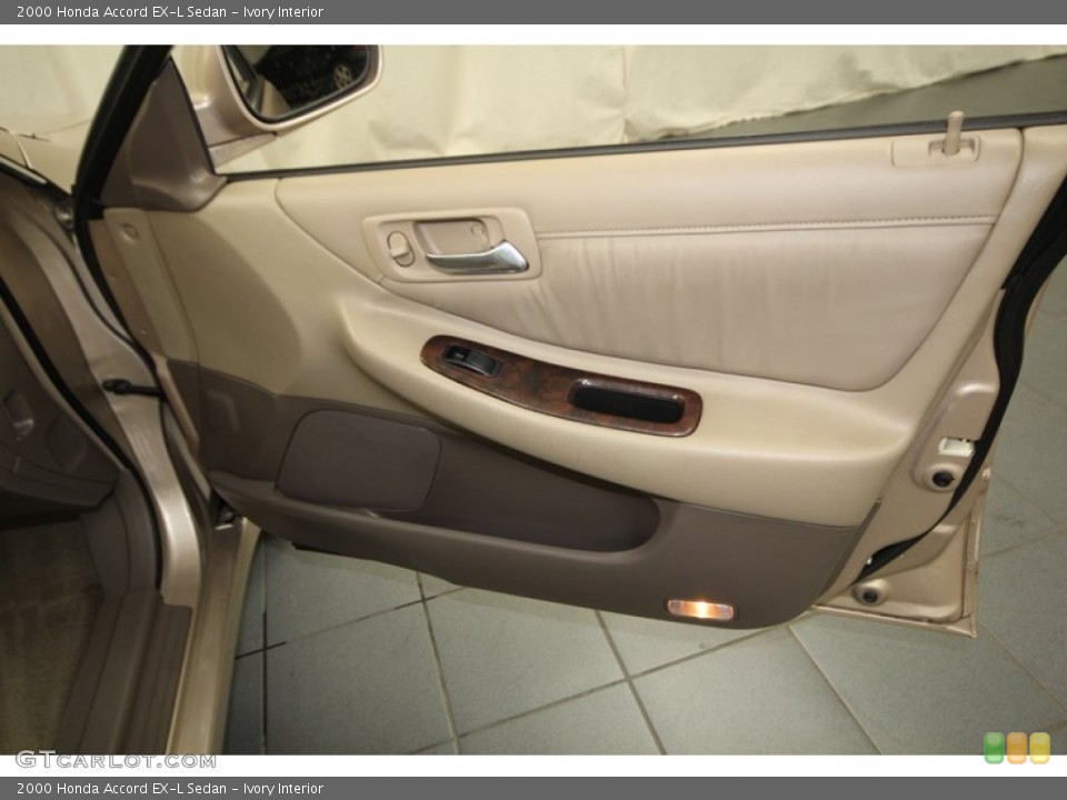 Ivory Interior Door Panel for the 2000 Honda Accord EX-L Sedan #74652883