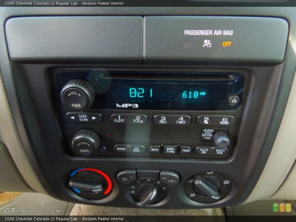 Medium Pewter Interior Controls for the 2006 Chevrolet Colorado LS Regular Cab #74654637