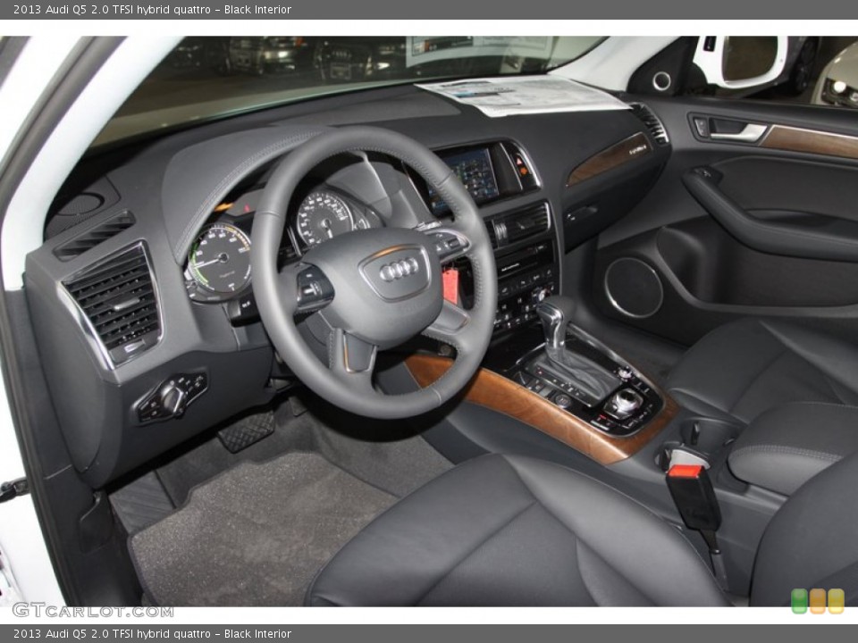 Black Interior Photo for the 2013 Audi Q5 2.0 TFSI hybrid quattro #74665411