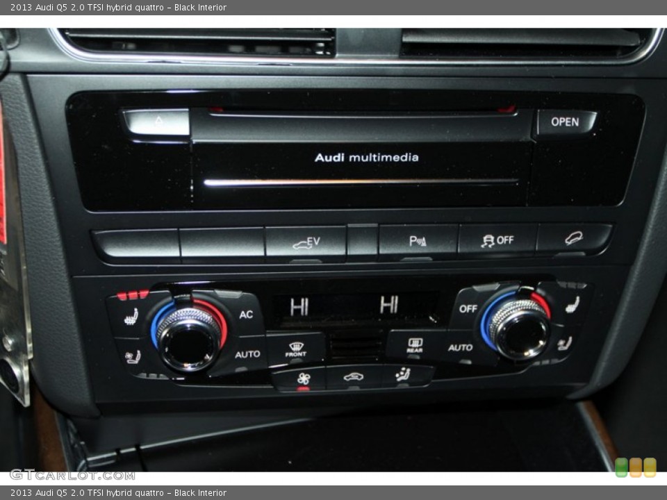 Black Interior Audio System for the 2013 Audi Q5 2.0 TFSI hybrid quattro #74665551
