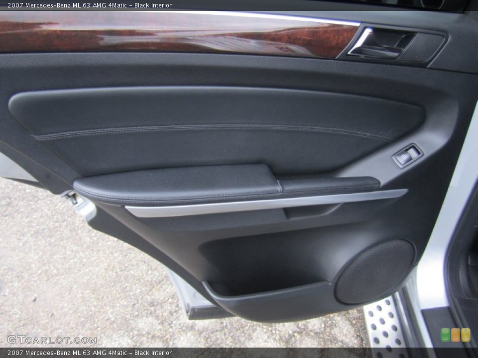 Black Interior Door Panel for the 2007 Mercedes-Benz ML 63 AMG 4Matic #74682735