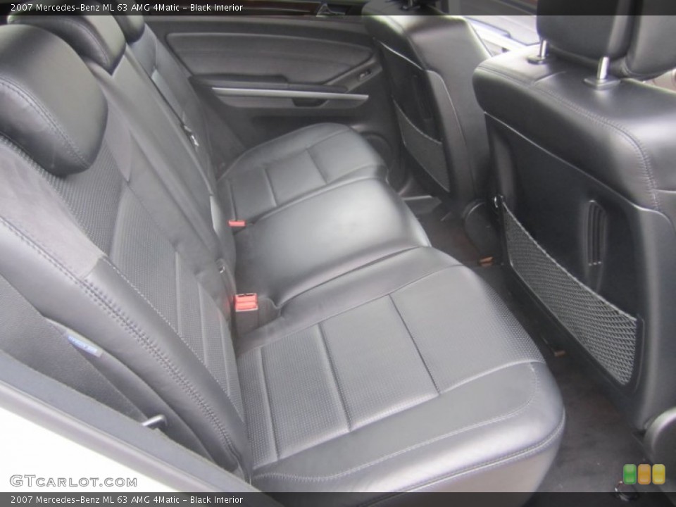 Black Interior Rear Seat for the 2007 Mercedes-Benz ML 63 AMG 4Matic #74682771