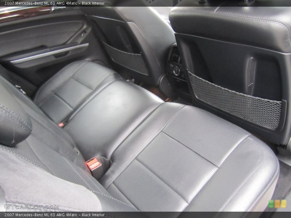 Black Interior Rear Seat for the 2007 Mercedes-Benz ML 63 AMG 4Matic #74682777