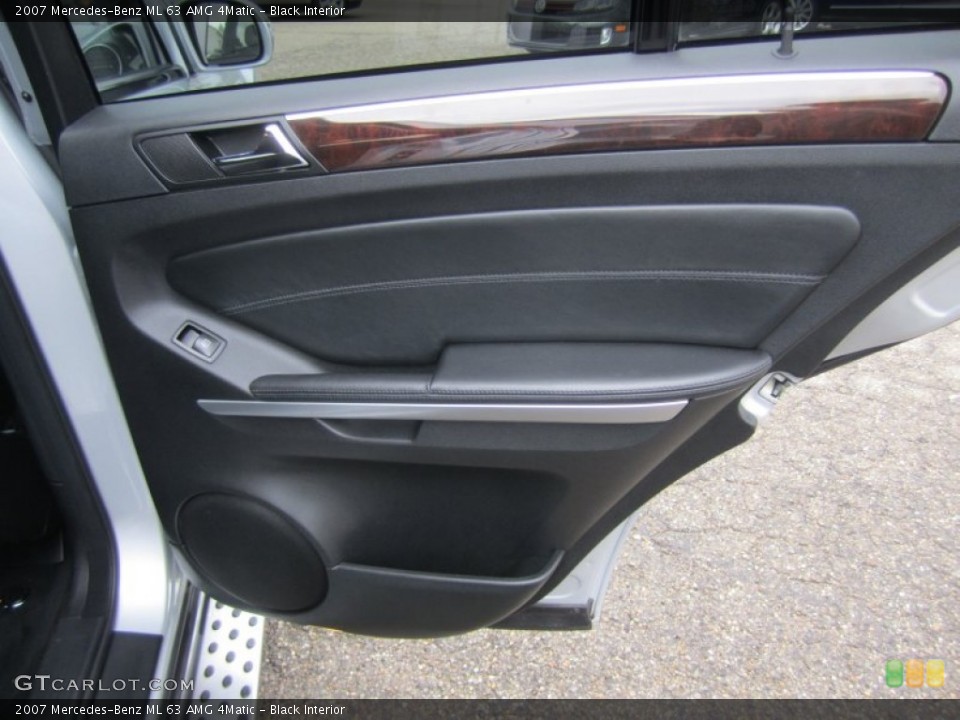 Black Interior Door Panel for the 2007 Mercedes-Benz ML 63 AMG 4Matic #74682789
