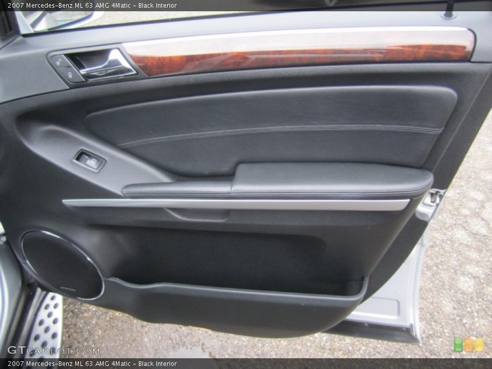 Black Interior Door Panel for the 2007 Mercedes-Benz ML 63 AMG 4Matic #74682810