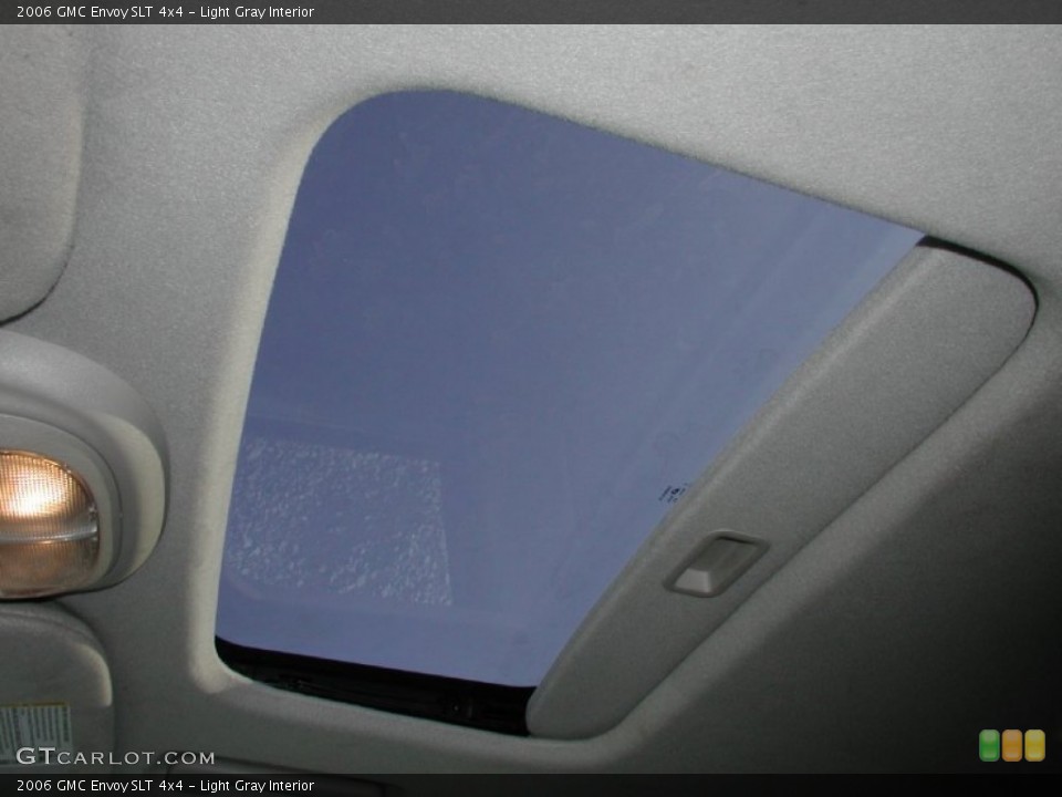 Light Gray Interior Sunroof for the 2006 GMC Envoy SLT 4x4 #74696776