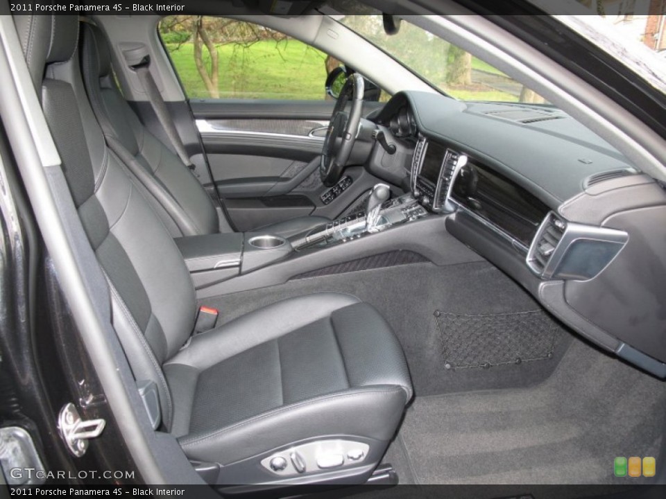 Black Interior Photo for the 2011 Porsche Panamera 4S #74698327