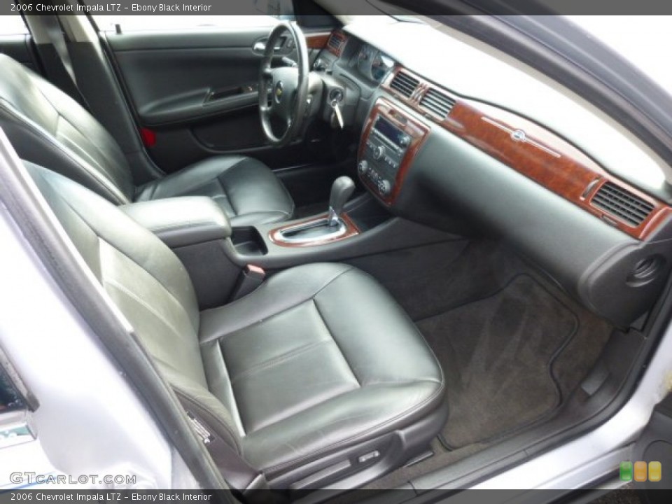 Ebony Black Interior Photo for the 2006 Chevrolet Impala LTZ #74698627