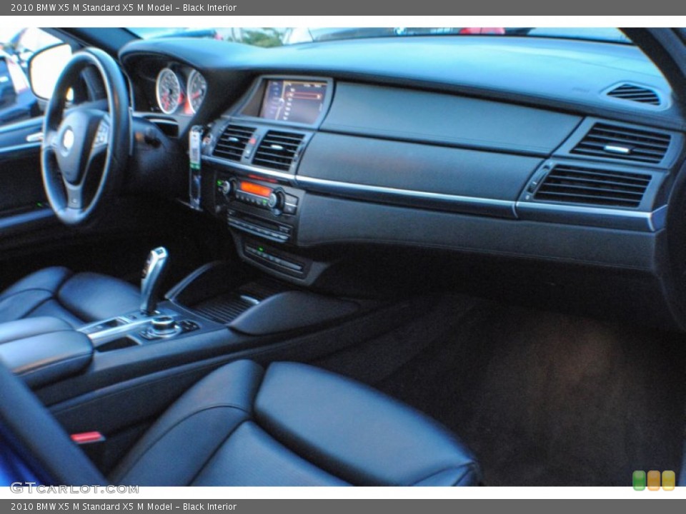 Black Interior Dashboard for the 2010 BMW X5 M  #74701402