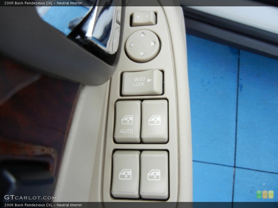 Neutral Interior Controls for the 2006 Buick Rendezvous CXL #74707375