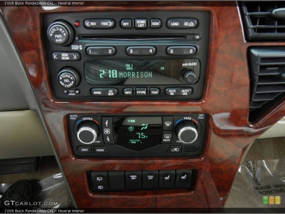 Neutral Interior Controls for the 2006 Buick Rendezvous CXL #74707595