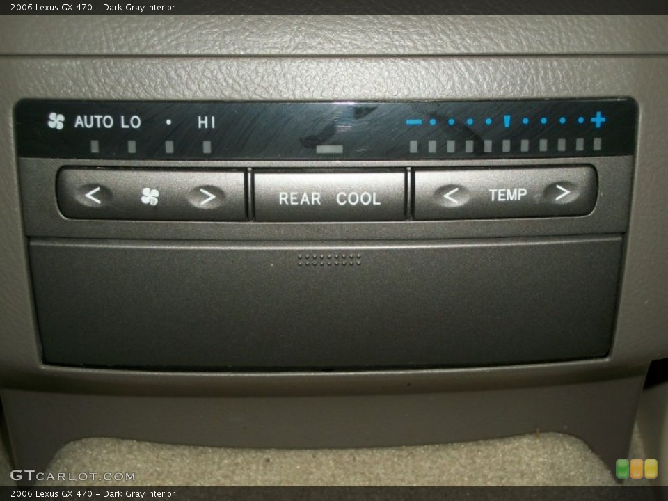 Dark Gray Interior Controls for the 2006 Lexus GX 470 #74733943