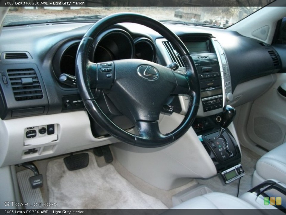 Light Gray Interior Dashboard for the 2005 Lexus RX 330 AWD #74734430