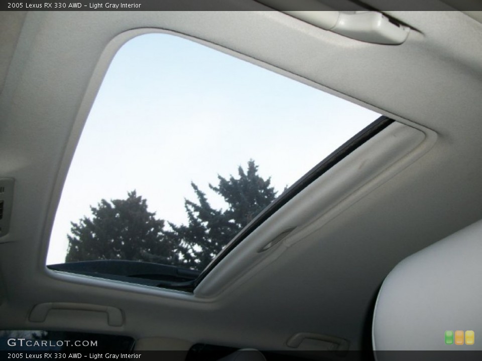 Light Gray Interior Sunroof for the 2005 Lexus RX 330 AWD #74734729