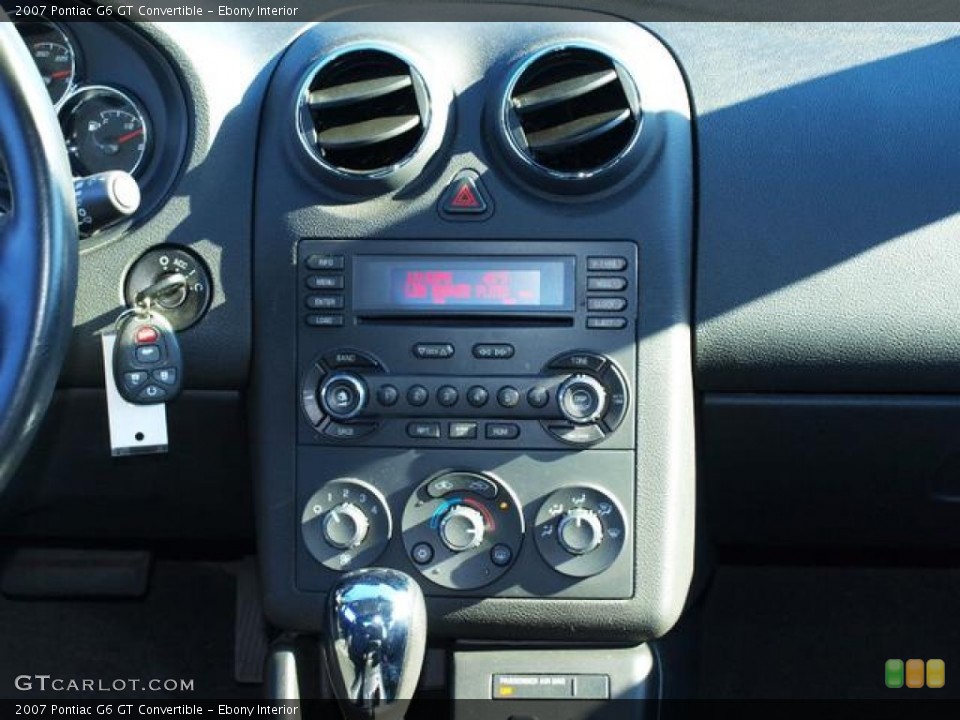 Ebony Interior Controls for the 2007 Pontiac G6 GT Convertible #74738560