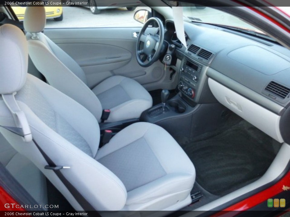 Gray Interior Photo for the 2006 Chevrolet Cobalt LS Coupe #74741878