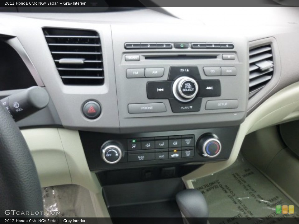 Gray Interior Controls for the 2012 Honda Civic NGV Sedan #74749164