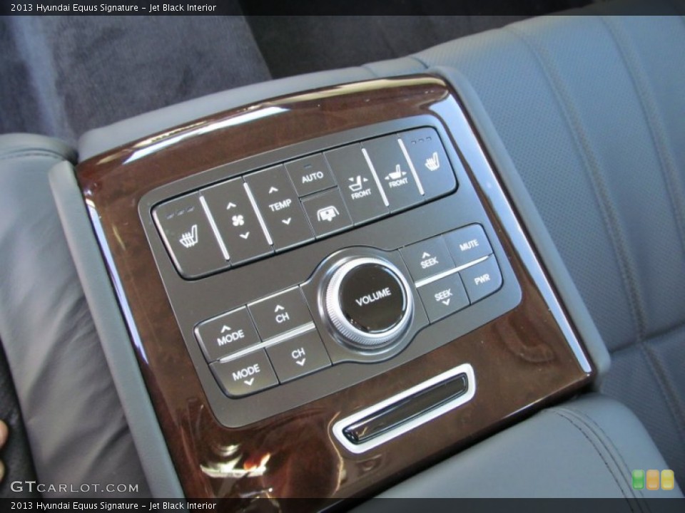 Jet Black Interior Controls for the 2013 Hyundai Equus Signature #74776213