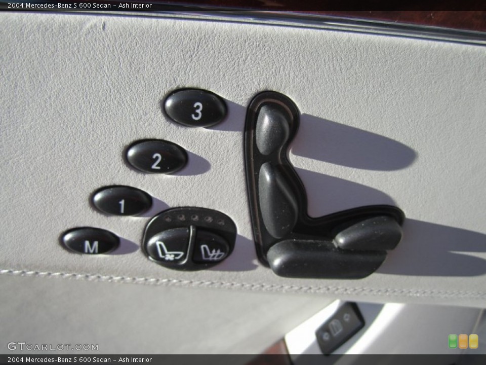 Ash Interior Controls for the 2004 Mercedes-Benz S 600 Sedan #74784606