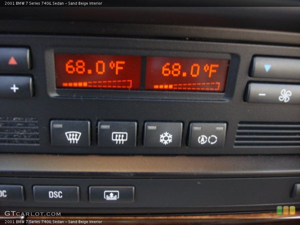 Sand Beige Interior Controls for the 2001 BMW 7 Series 740iL Sedan #74789123