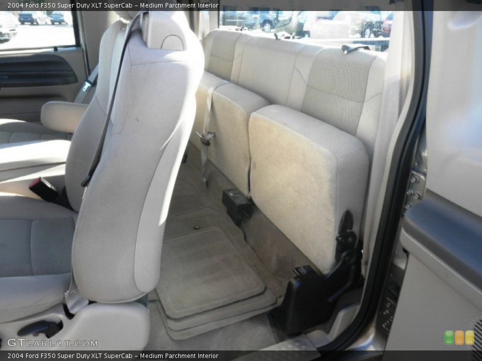 Medium Parchment Interior Rear Seat for the 2004 Ford F350 Super Duty XLT SuperCab #74793619