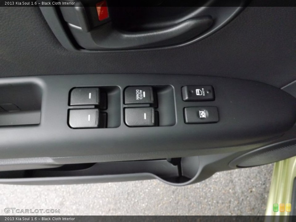 Black Cloth Interior Controls for the 2013 Kia Soul 1.6 #74794763