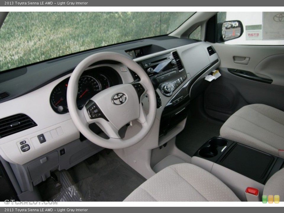 Light Gray Interior Photo for the 2013 Toyota Sienna LE AWD #74798441